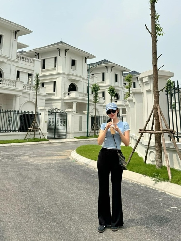 can canh ngoi biet thu trieu do sang xin cua a hau huyen my 4.jpg