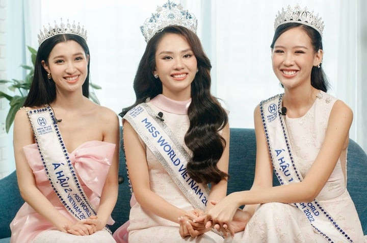 Top 3 Miss World Vietnam 2022.