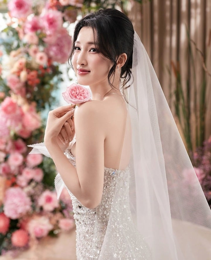 Phương Nhi kết hôn với con trai tỷ phú Việt Nam.