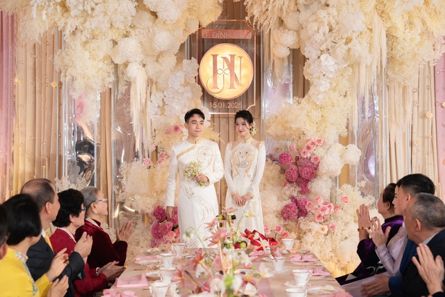 Những điều ấn tượng trong đám hỏi của Á hậu Phương Nhi và con trai tỷ phú Phạm Nhật Vượng - Ảnh 2.