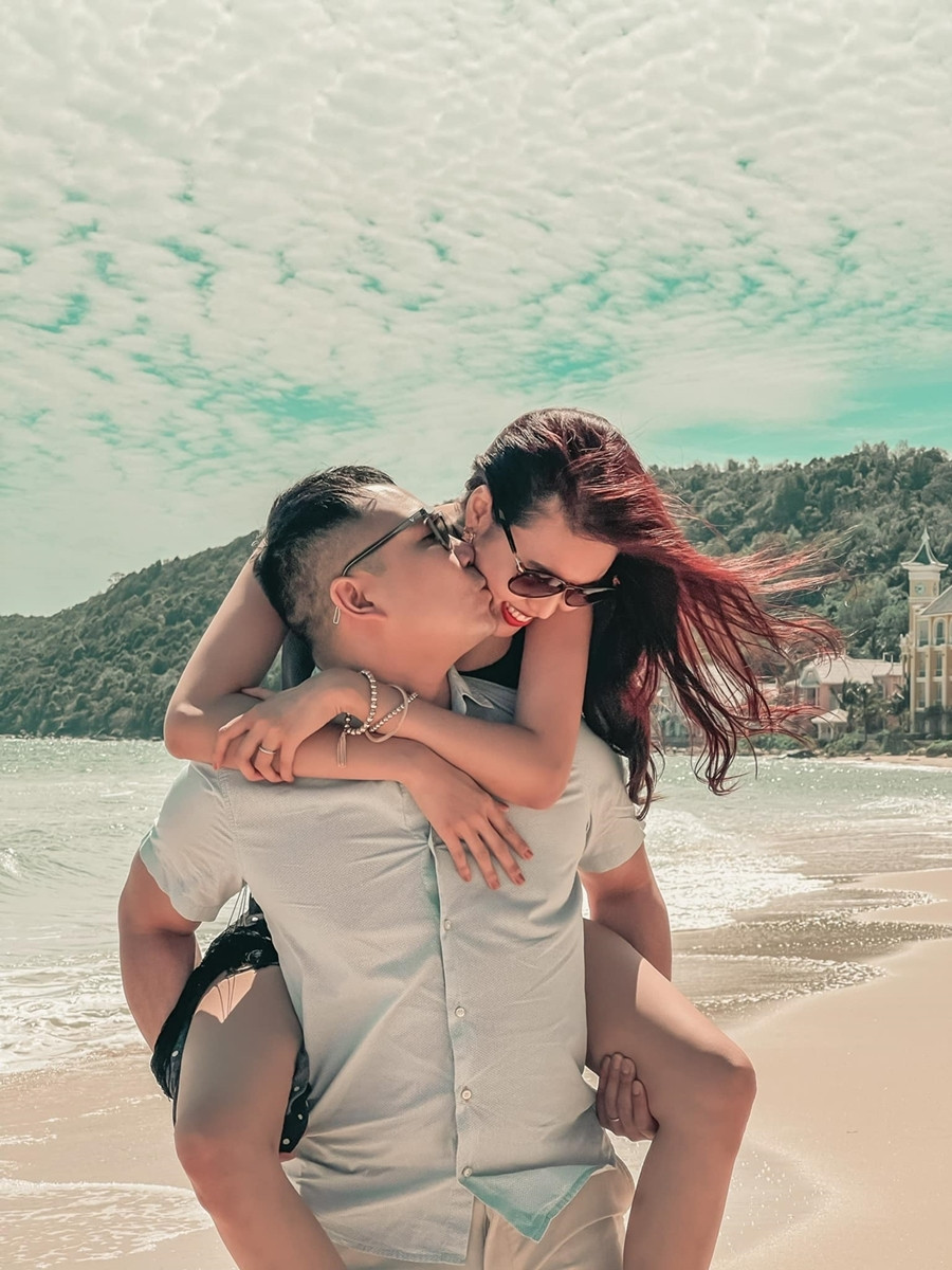 4 mỹ nhân Việt từ bỏ hào quang khi làm dâu hào môn - Ảnh 5