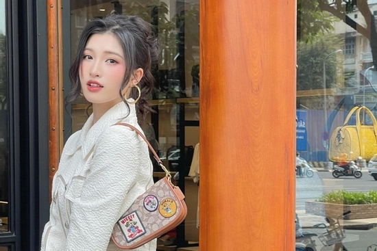 Bóc giá túi hiệu của Phương Nhi trước hôn lễ với con trai tỷ phú Phạm Nhật Vượng