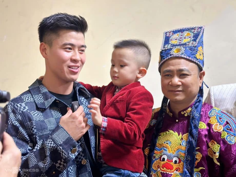 cau thu duy manh 2.jpg