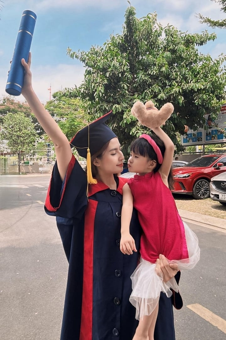 Thiên An tốt nghiệp đại học sau thời gian bảo lưu.