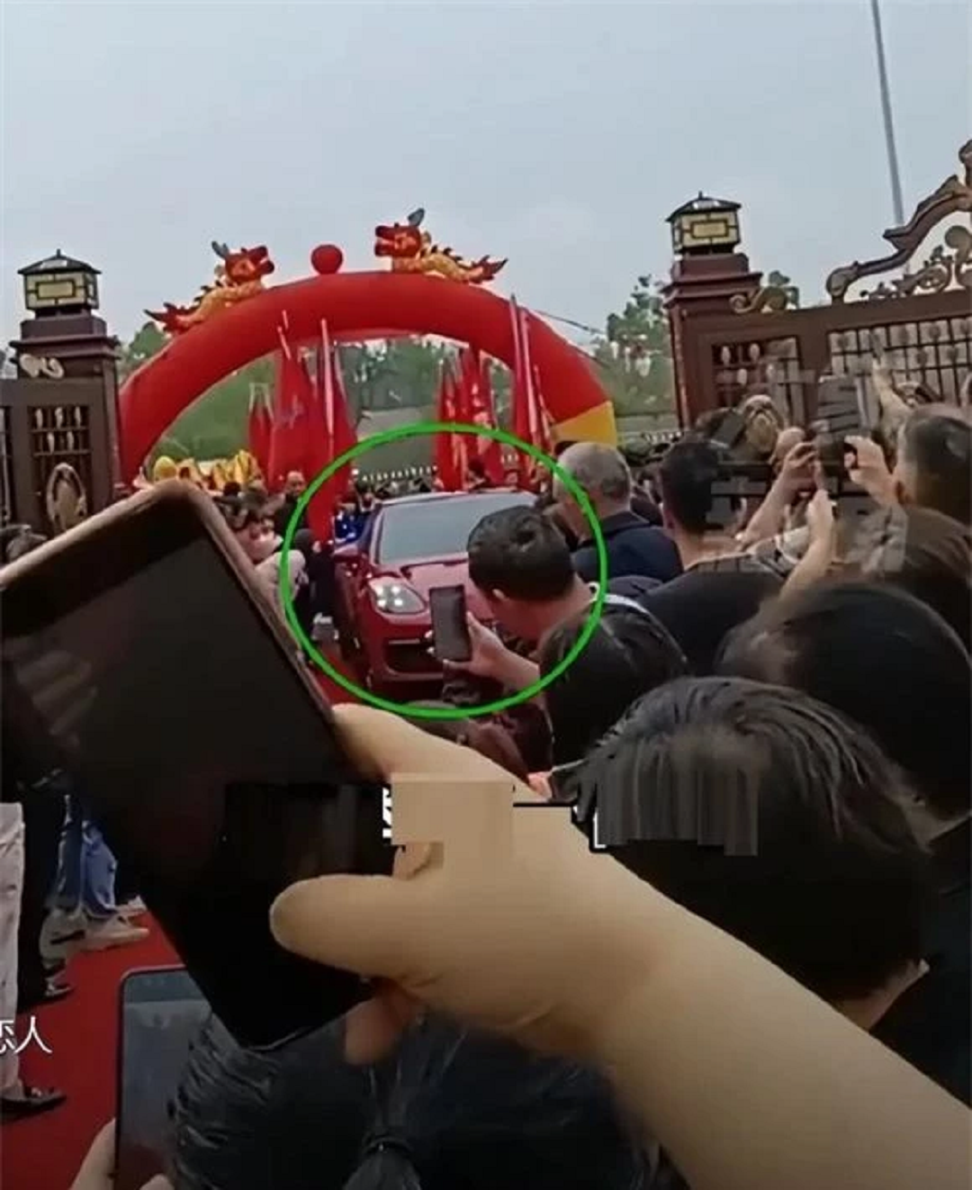 Cụ ông 86 tuổi kết hôn với mối tình đầu,