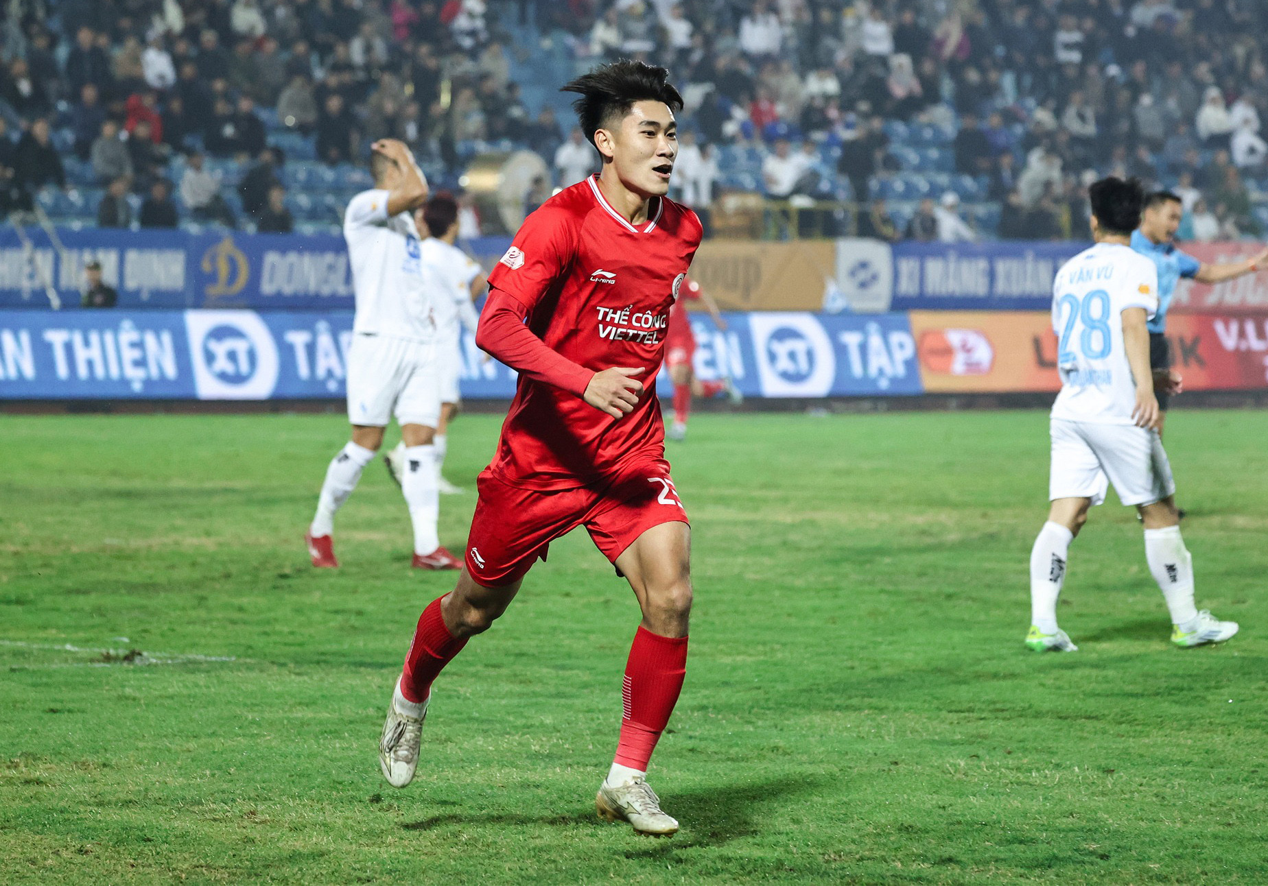 nham manh dung 1.jpg