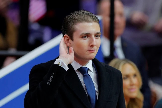 Phong thái Barron Trump ảnh 1