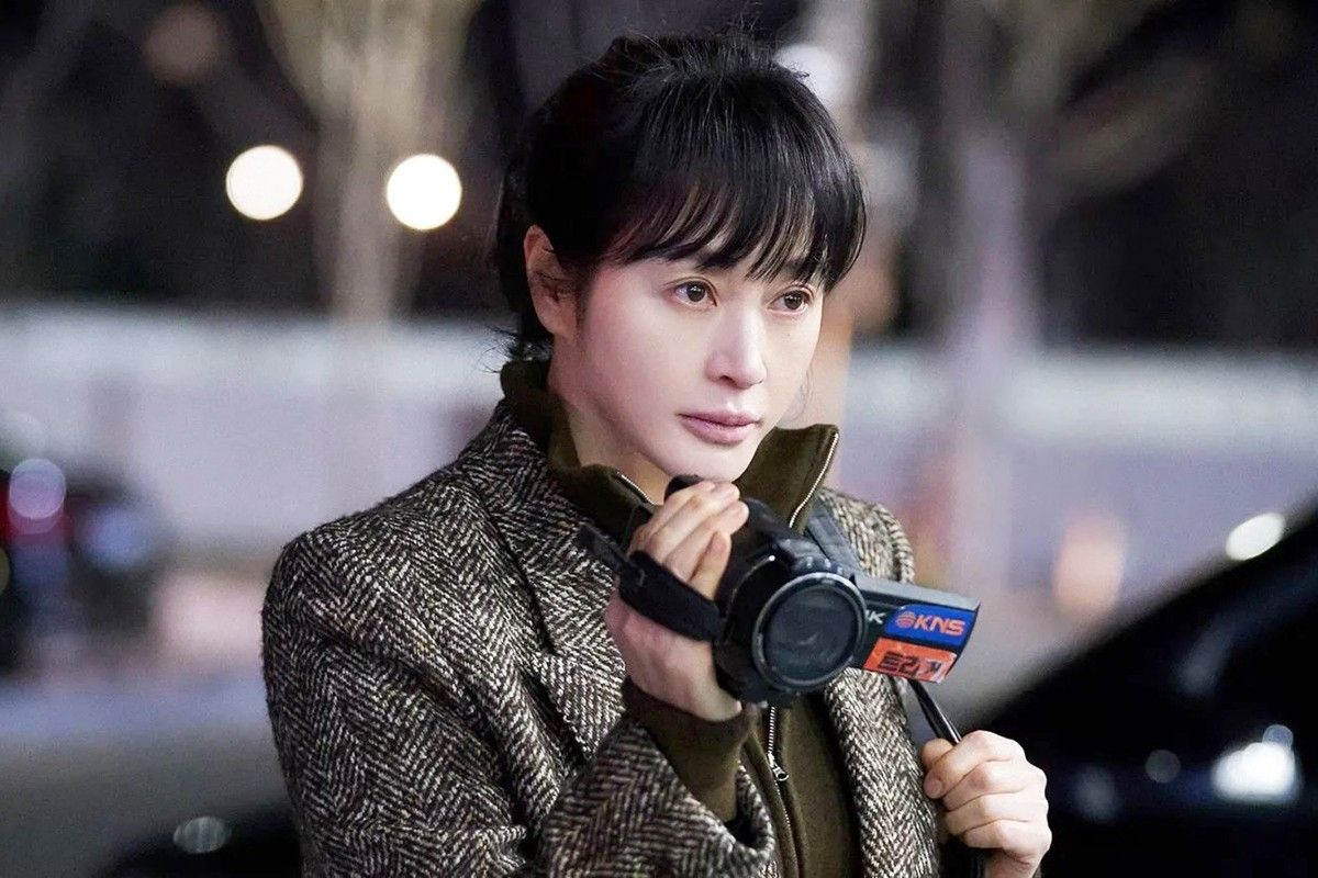 ‘Chị đại’ Kim Hye Soo lại gây sốt ảnh 1