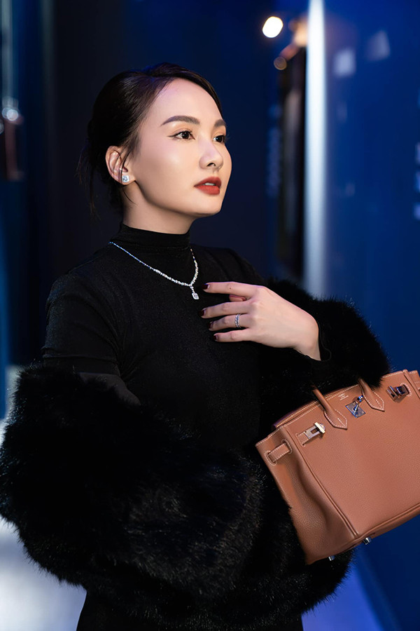 Bảo Thanh khoe sổ đỏ thông báo 'về bờ', khán giả tò mò tài sản trong đời thực - Ảnh 3.