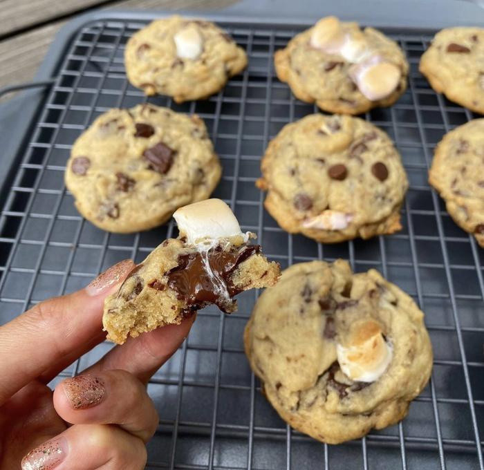 Tăng Thanh Hà dạy con gói bánh chưng đón Tết- Ảnh 19.