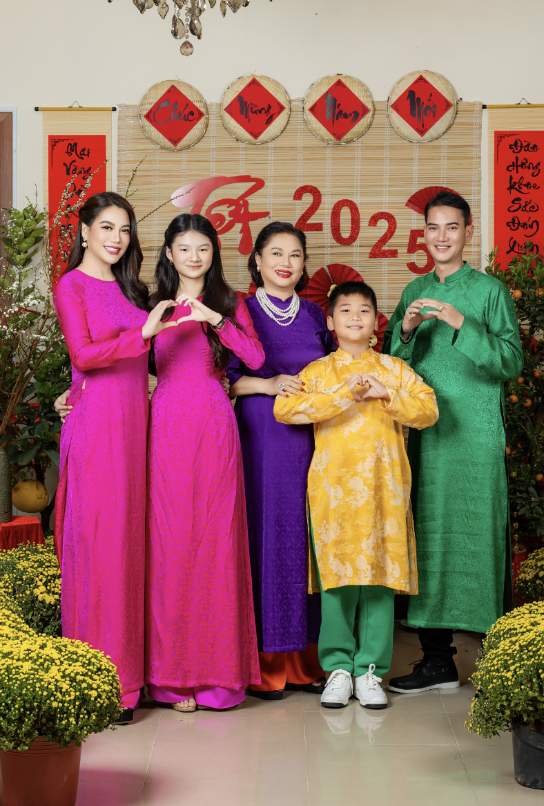 3 thế hệ phụ nữ nhà Trương Ngọc Ánh chung một khung hình- Ảnh 8.