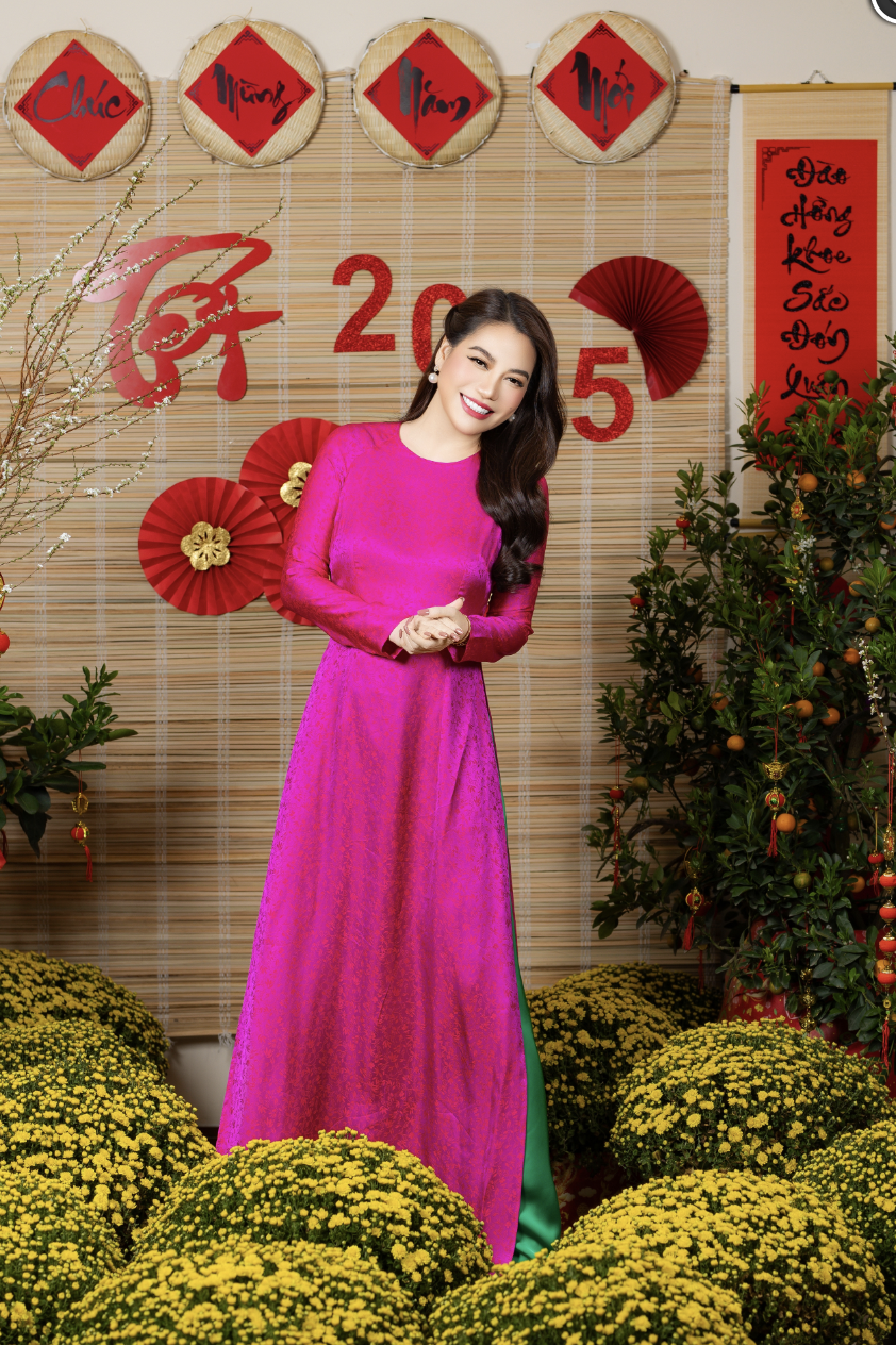 3 thế hệ phụ nữ nhà Trương Ngọc Ánh chung một khung hình- Ảnh 4.