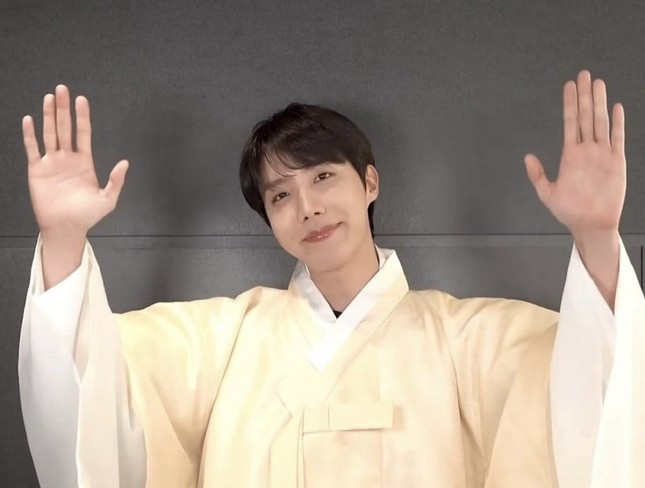 BTS cùng dàn sao Hàn chúc mừng năm mới ảnh 2