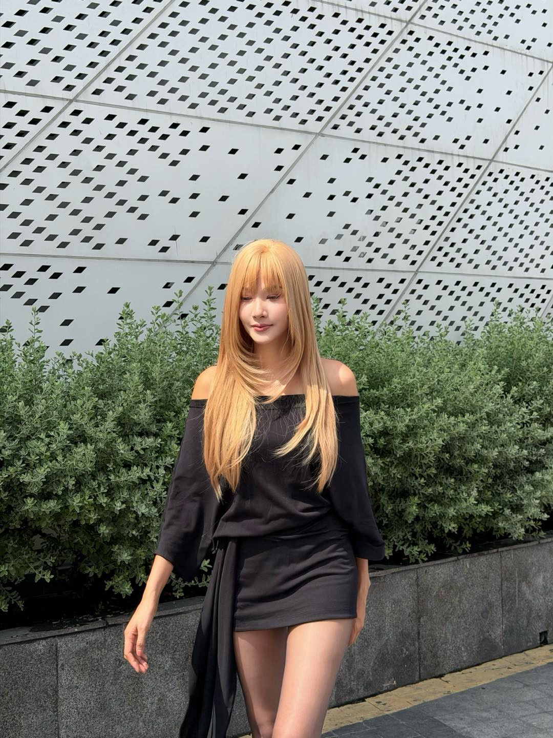 Không nhận ra Á hậu Vbiz với giao diện mới đẹp chấn động