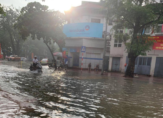 Cập nhật những điểm còn ngập ở Hà Nội