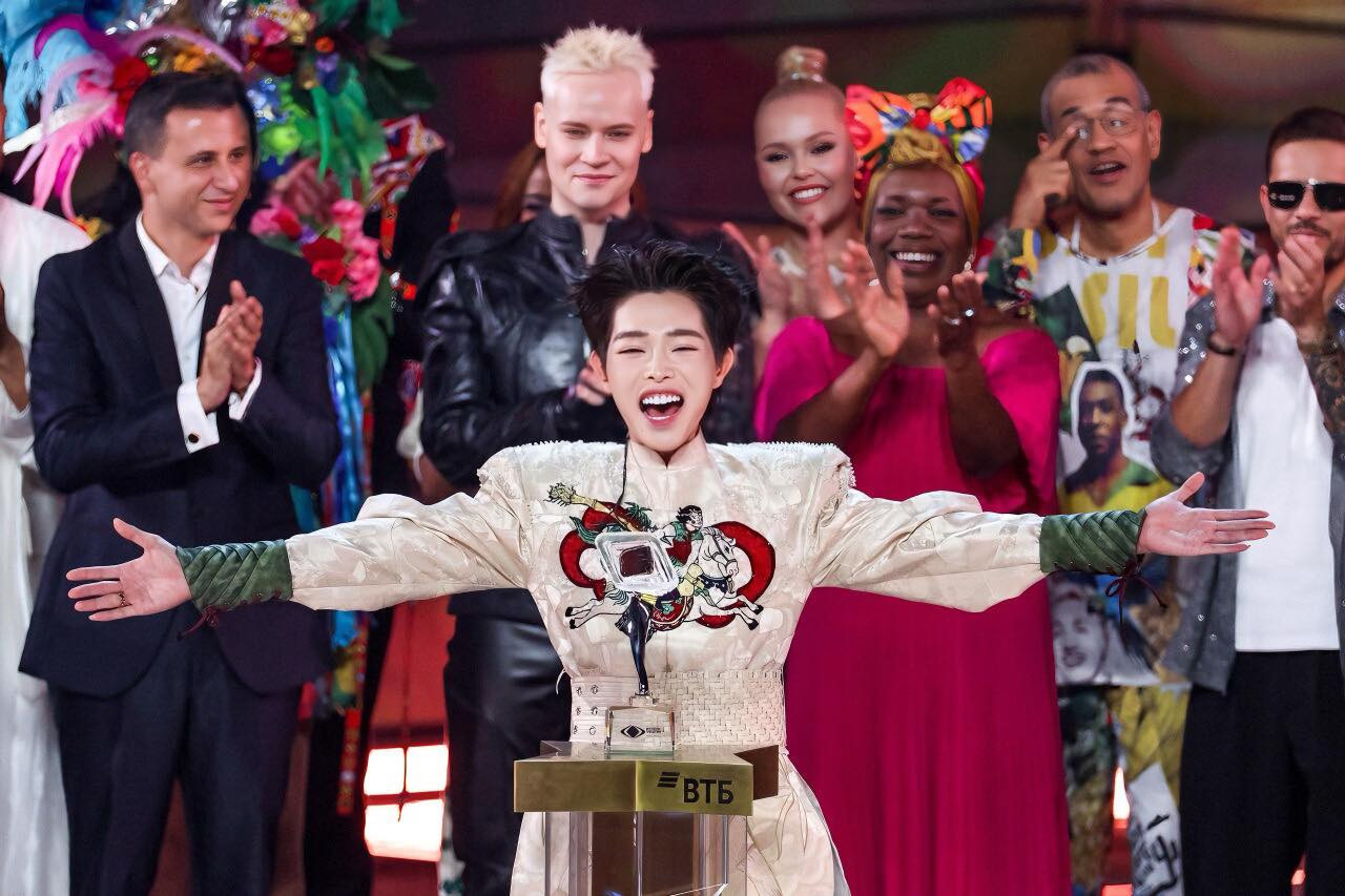 5556030421323676669125596249100924718473784n