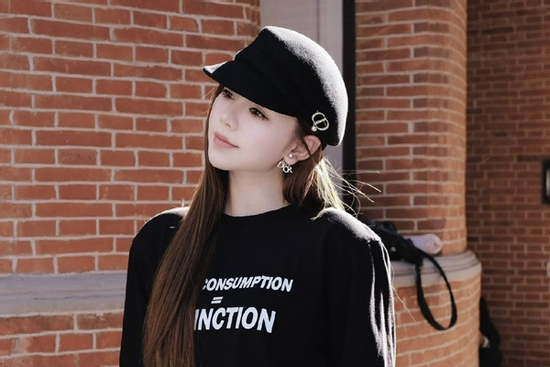 Mix đồ xuống phố ngày thu đẹp như Quỳnh Kool 'Gió ngang khoảng trời xanh'