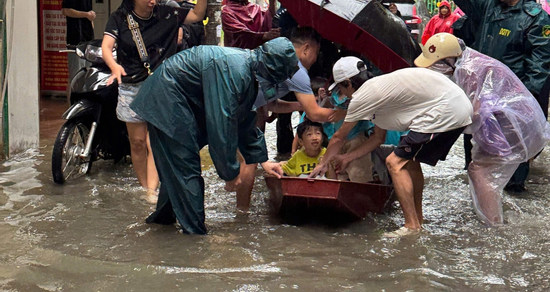 Sở GD-ĐT Hà Nội lý giải vì sao chậm quyết định nghỉ học toàn thành phố