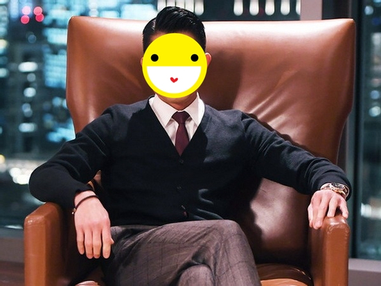 Tài tử 60 tuổi nổi tiếng Châu Á tặng bà xã 340 tỷ nhờ sinh được con trai