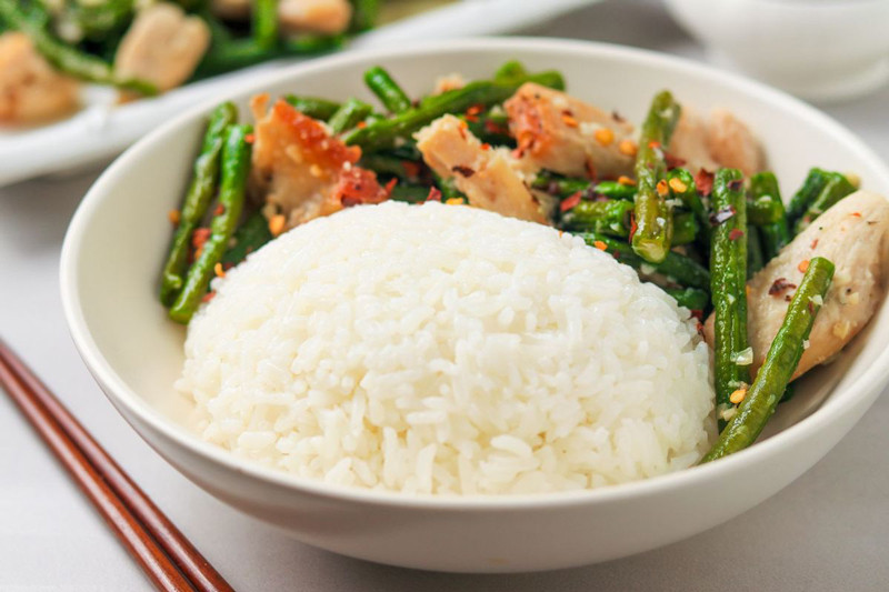 Ăn cơm nguội có thể giúp giảm cân hiệu quả hơn cơm nóng?- Ảnh 2.