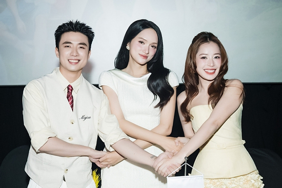 Chương trình thực tế 'chữa lành' của Hương Giang có gì khác với Gia đình haha?