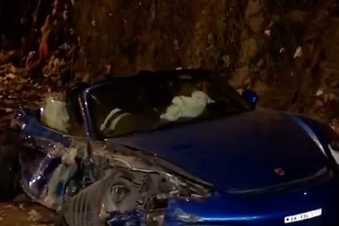 porsche 718 boxster nat dau sau va cham khi dua toc do voi bmw giua dem 426_copy_660x440.png