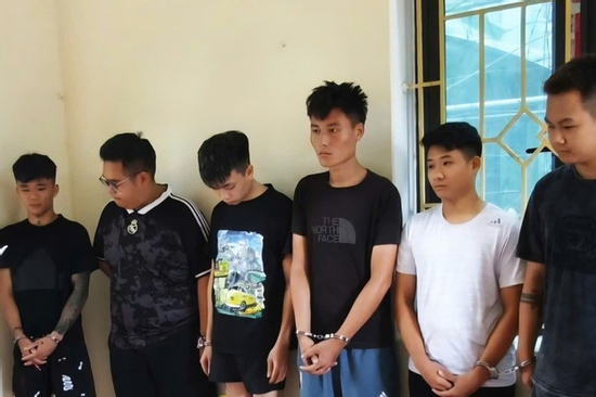 Bắt giữ nhóm thanh niên lạng lách còn livestream thách thức nhau ‘đá gầm’