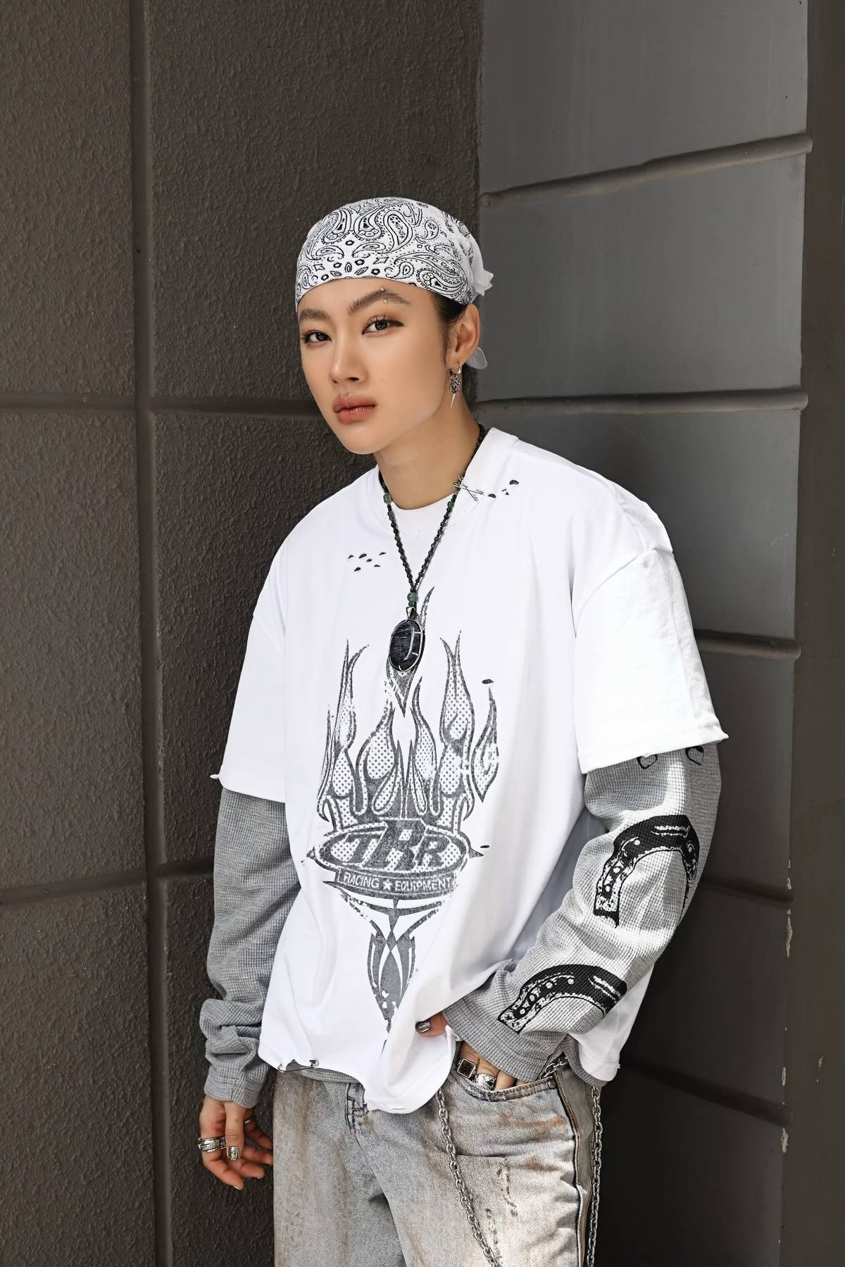 Diện mạo khó hiểu của Angela Phương Trinh cố gồng tỏ ra nam tính