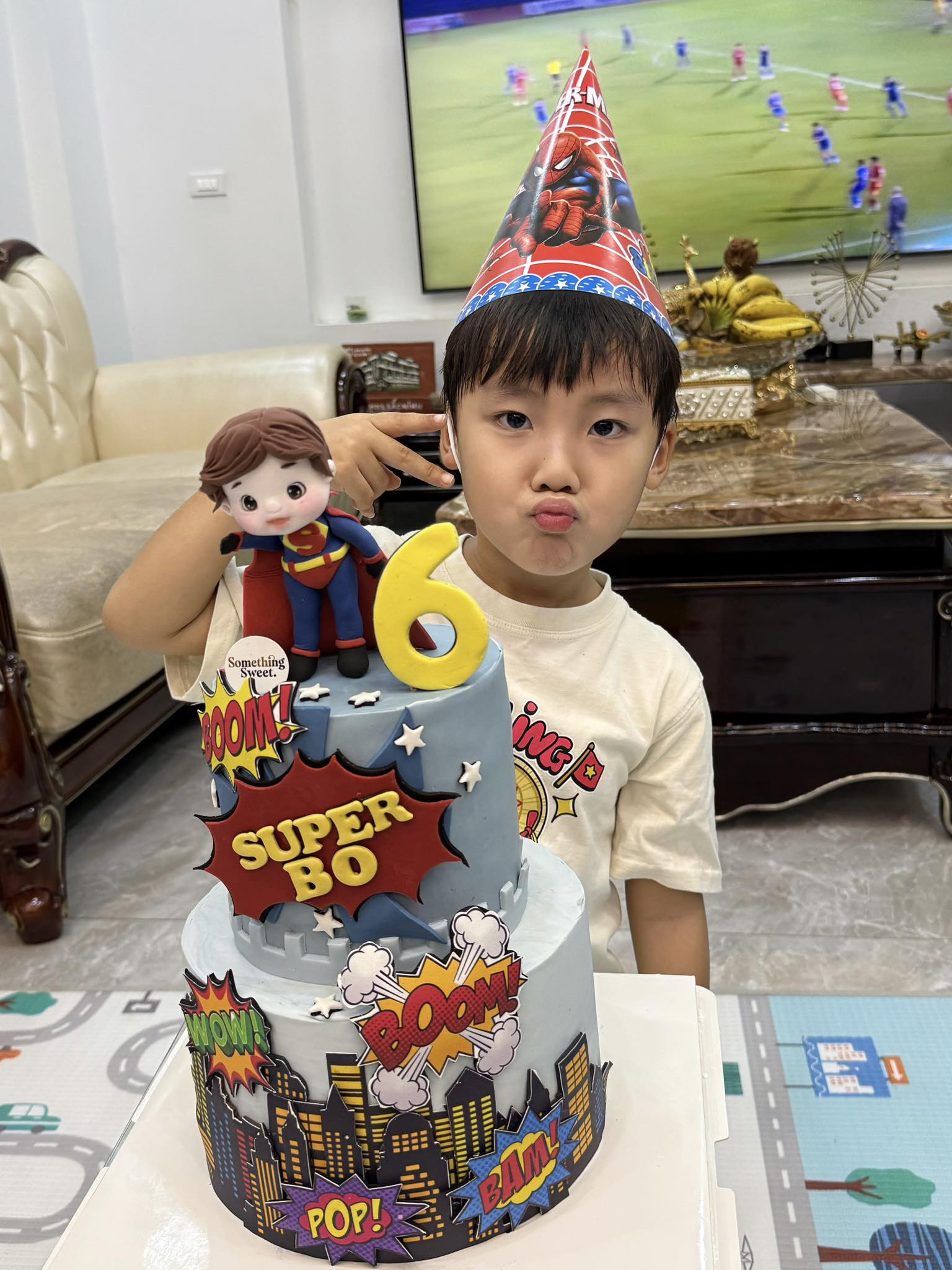 Ngỡ ngàng diện mạo chuẩn soái ca nhí của con trai Hòa Minzy