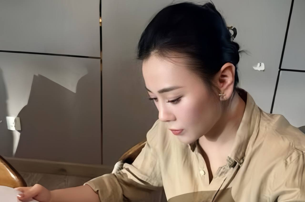 Phương Oanh lộ diện giữa ồn ào của ông xã Shark Bình thần sắc ra sao