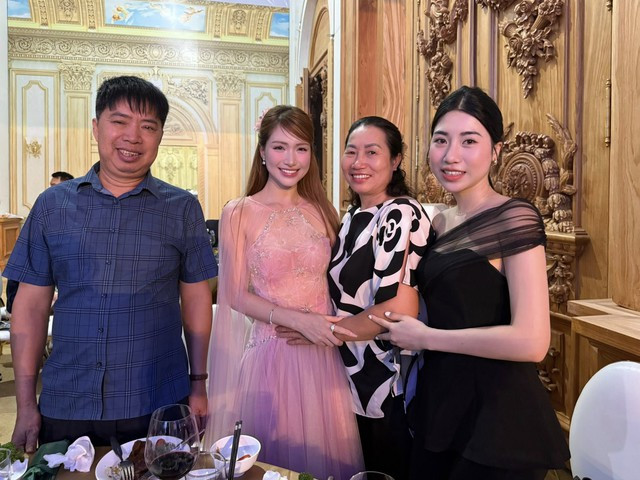 Em gái lỡ miệng để lộ quan hệ giữa Văn Toàn và Hòa Minzy netizen giục cưới gấp