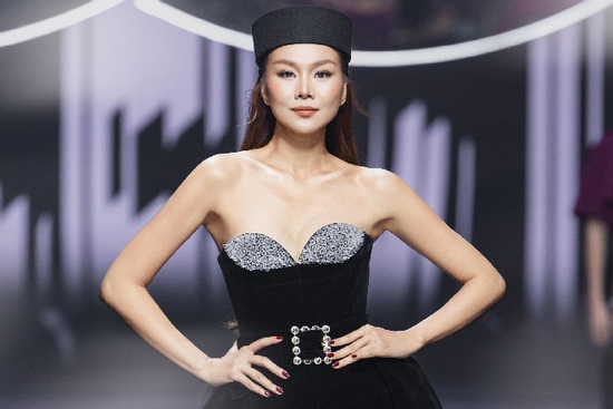 Thanh Hằng tái xuất catwalk, được đón nhận ra sao?