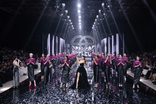 Thanh Hằng tái xuất catwalk được đón nhận ra sao