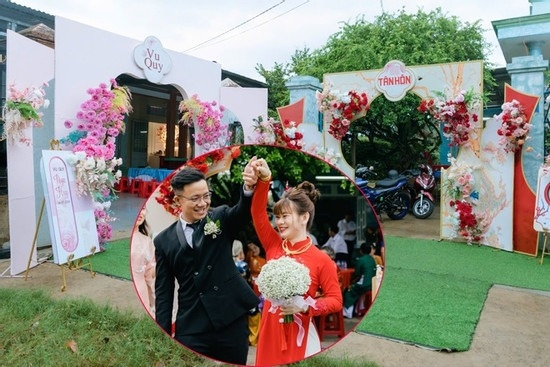 Yêu cô hàng xóm bên kia bức tường rào, chú rể Đồng Nai chỉ mất 30 giây rước dâu