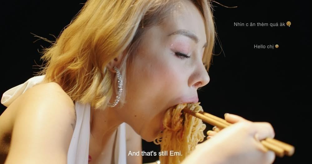 Cảnh nóng phản cảm 1 phút trên màn ảnh của Ngân 98