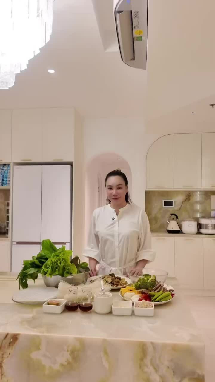 Món chay 'trọn vẹn hương vị đất trời' của Hồ Quỳnh Hương - Ảnh 2.