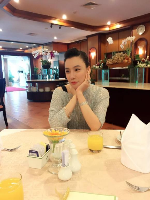 Cô dâu 45 tuổi Hồ Quỳnh Hương đẹp nền nã trong hôn lễ, nhờ công thức ăn chay trường gần 20 năm qua?- Ảnh 5.