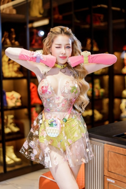 Khối tài sản khủng của Ngân 98 trước khi bị bắt vì buôn bán sản xuất hàng giả