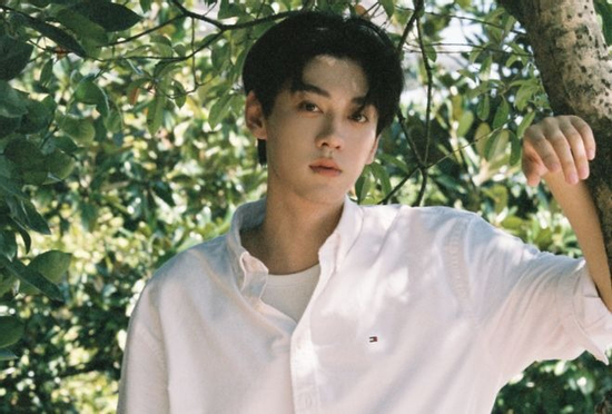 Nam chính đam mỹ 'Nghịch Ái' bị tung ảnh có bạn gái, lừa dối người hâm mộ