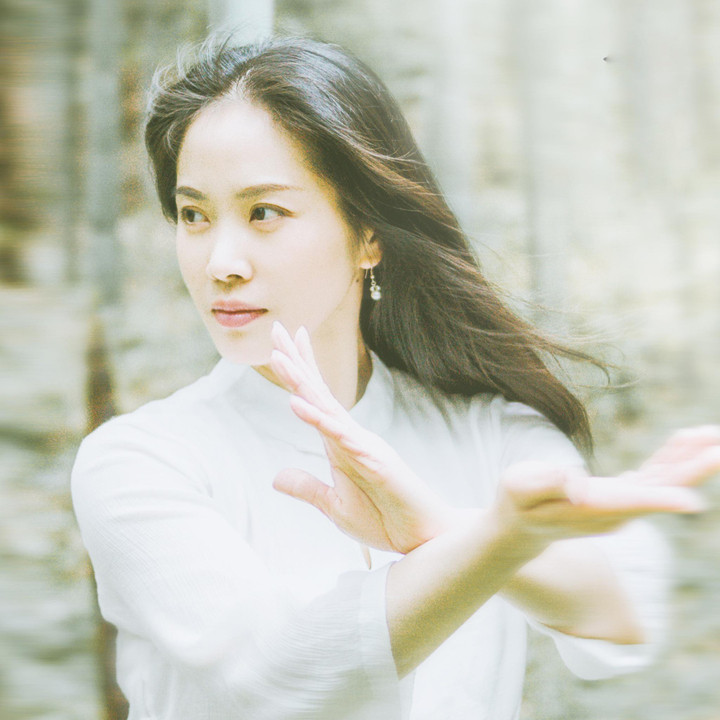 Mao Nhã Kỳ có nhan sắc xinh đẹp khiến nhiều người ngỡ ngàng