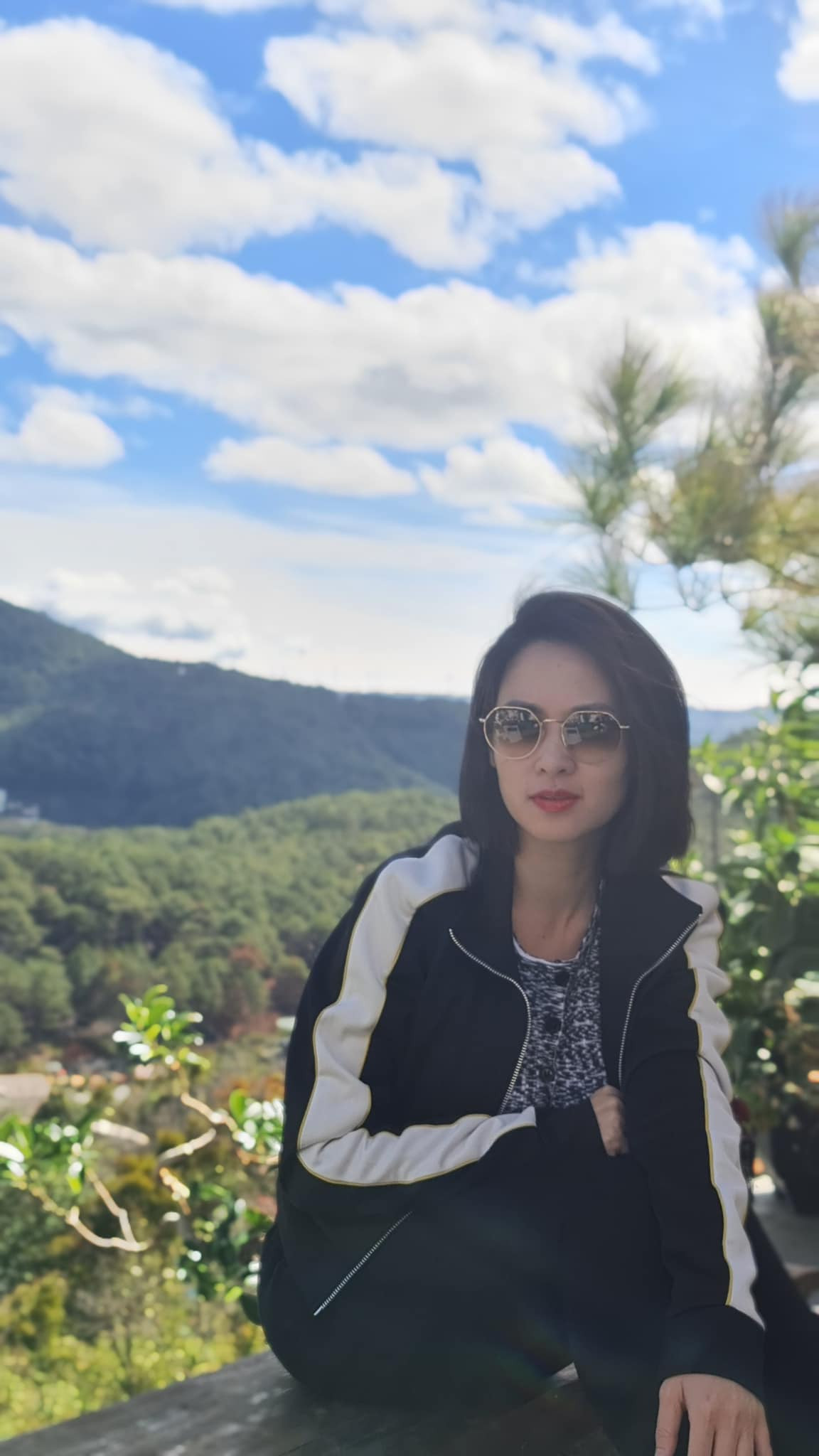 BTV Thúy Hằng VTV U50 diện đồ vẫn 'hack tuổi', đáng tham khảo - Ảnh 13.