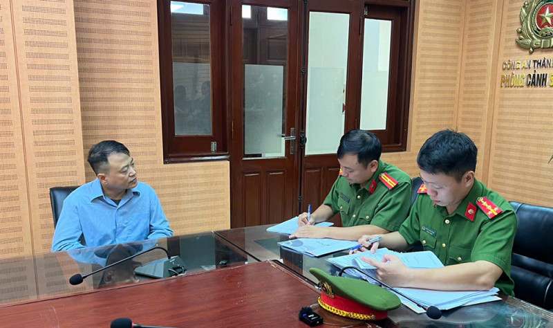 Hé lộ hình ảnh Shark Bình tại thời điểm bị khởi tố