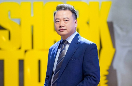 NÓNG: Shark Bình bị khởi tố, tạm giữ 597 cây vàng cùng nhiều sổ đỏ