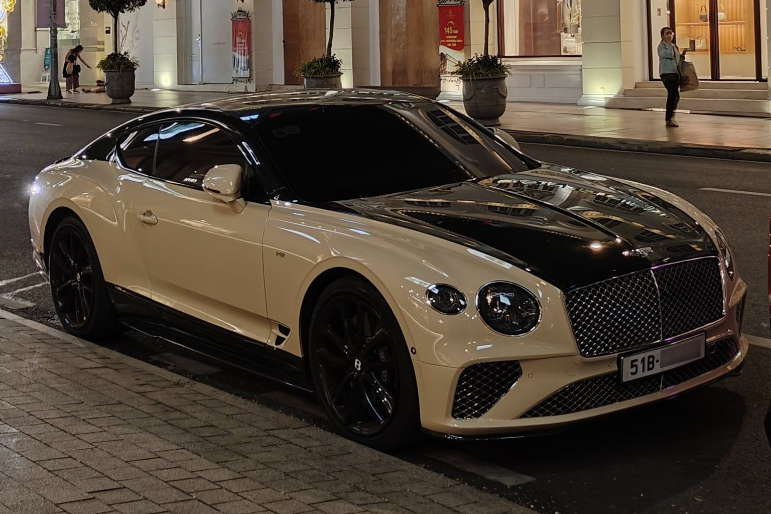 bentley continental 4.jpg
