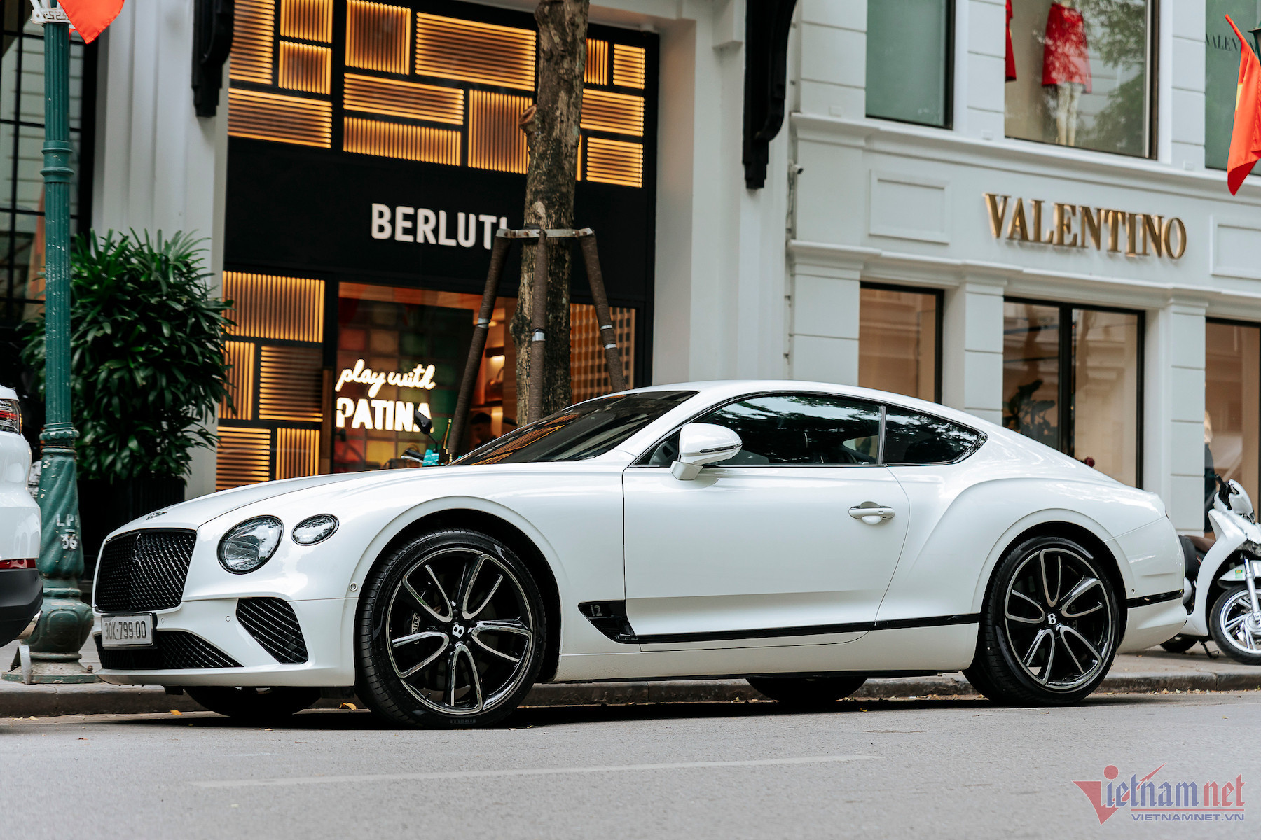 bentley continental 8.jpg