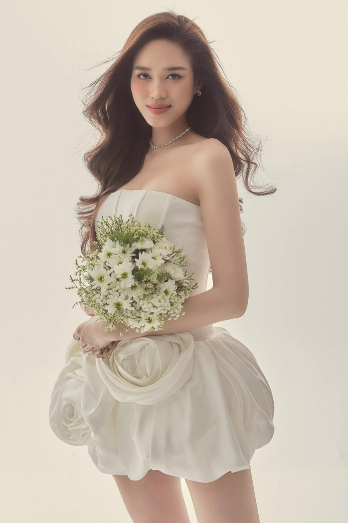 Chân dung thiếu gia người Quảng Trị sắp kết hôn với hoa hậu Đỗ Thị Hà