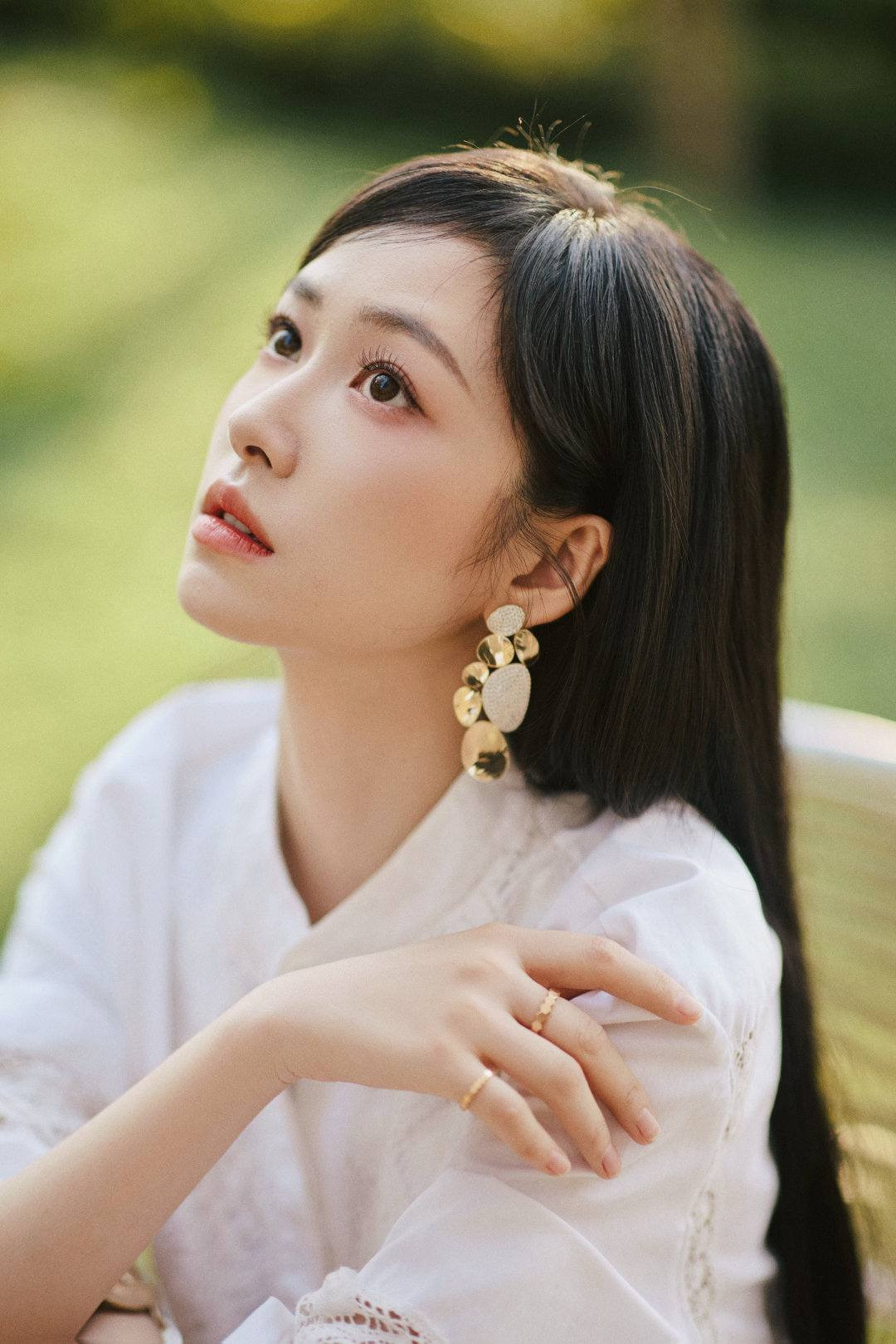 Đúng 6h sáng ngày mai, thứ Năm 16/10/2025, Thần Tài kề cạnh, quý nhân vây quanh, 3 con giáp 'uống cạn lộc trời', đón lộc vào nhà, ôm trọn đống tiền, tiền tỉ trong tay - Ảnh 3