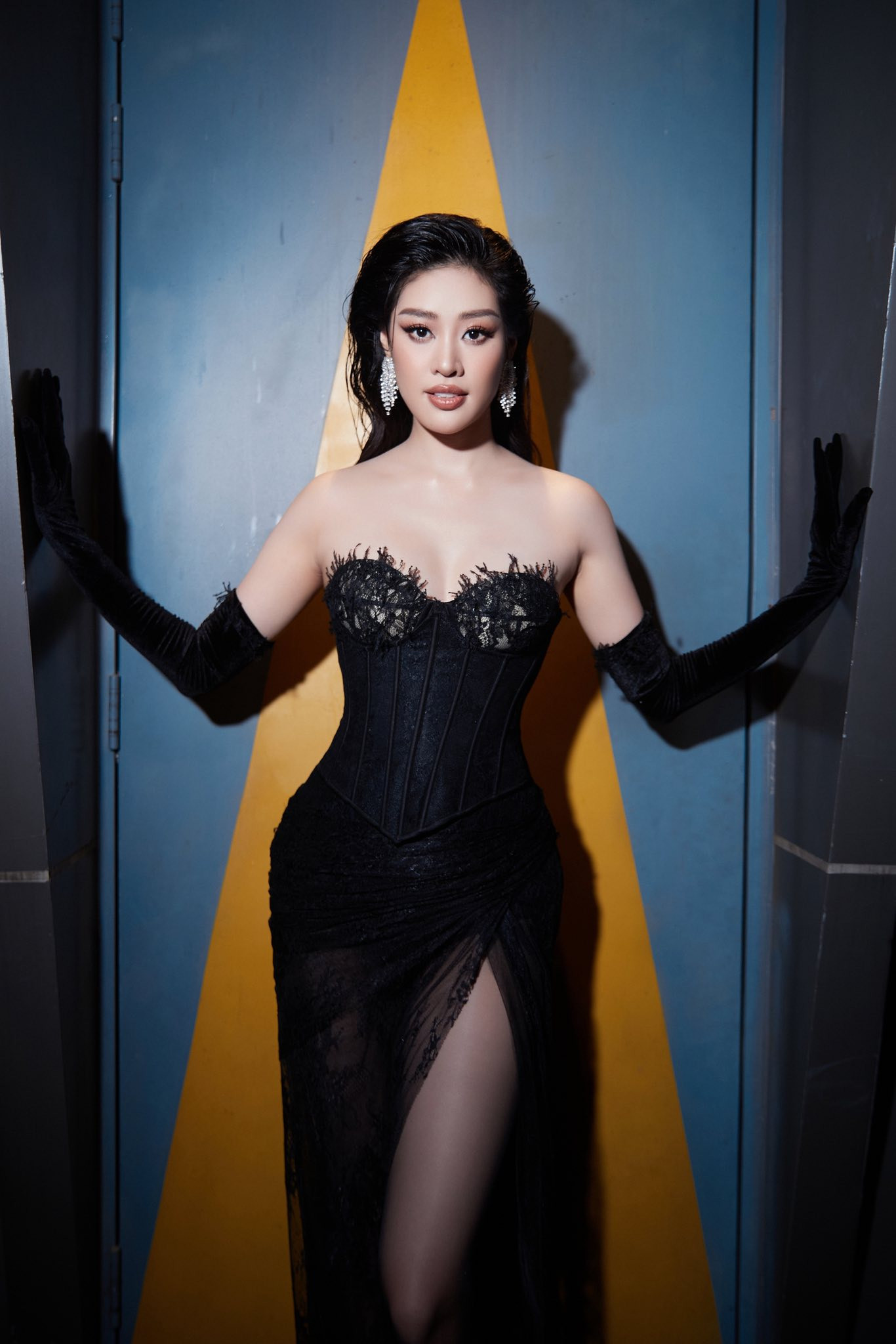 Khánh Vân tỏa sáng với bộ đồ sexy giữa tin đồn mang thai - Ảnh 7.