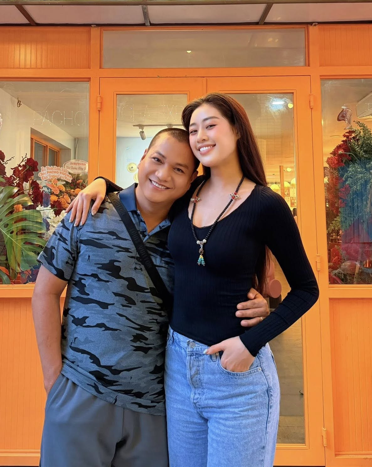 Khánh Vân tỏa sáng với bộ đồ sexy giữa tin đồn mang thai - Ảnh 10.