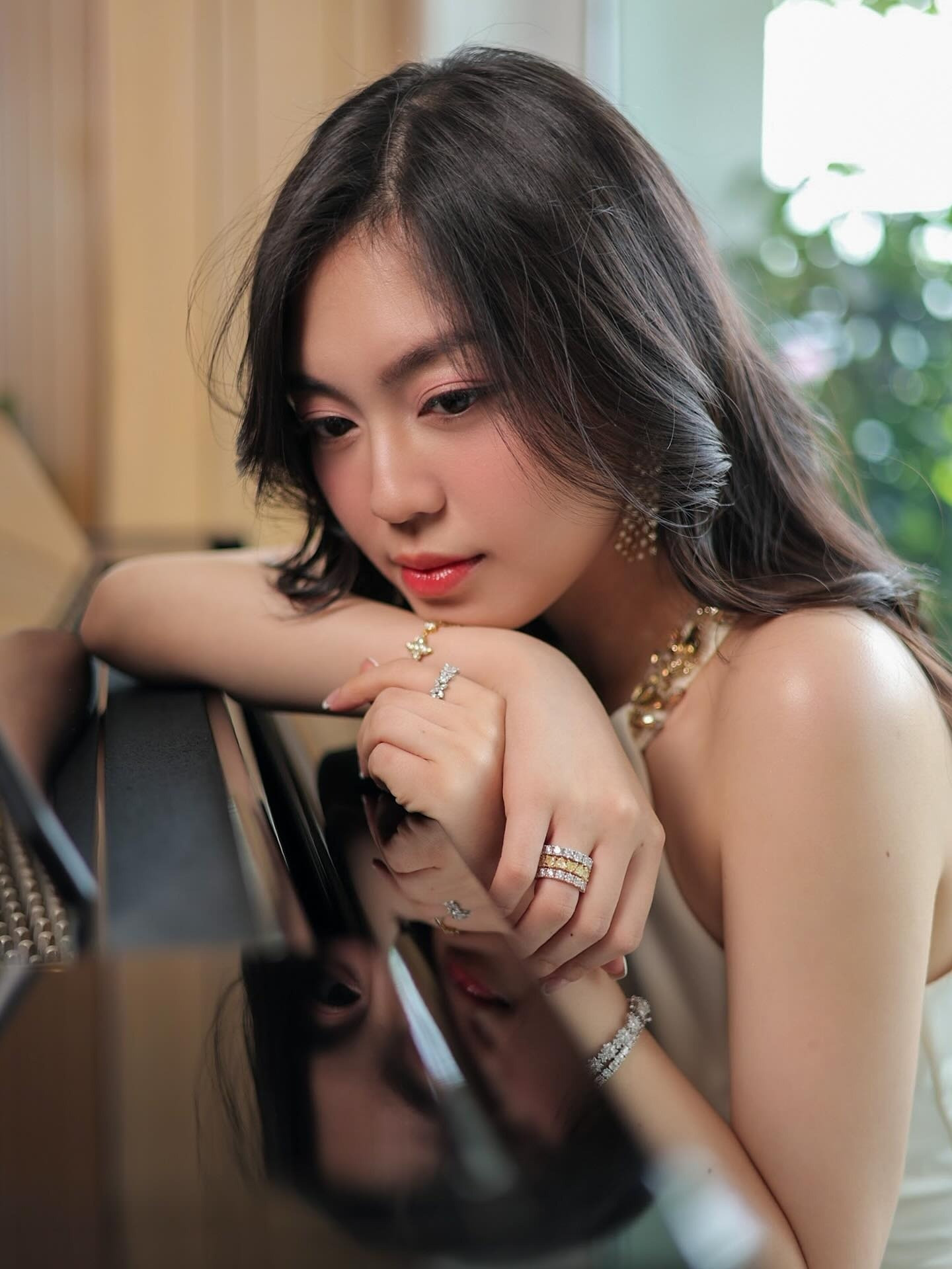 Loạt ảnh đời thường tuyệt đối sang chảnh của tiểu thư nghìn tỷ sắp làm dâu nhà Phan Thành